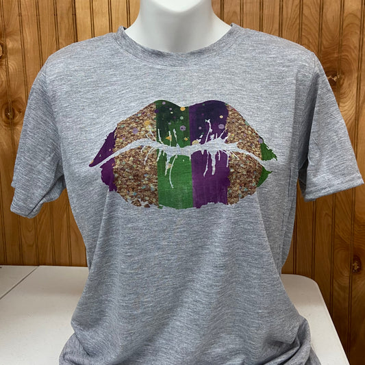 mardi gras lips short sleeve tee